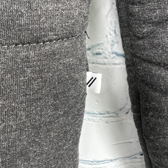 NWT🤩 |•RECREATION•| Super Soft Grey Quilted Jacket/Sweatshirt Size Small - Picture 8 of 16